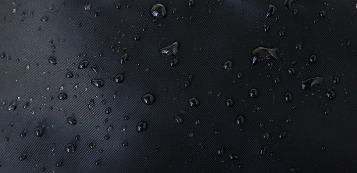 ルカルカ　ナイロンコレクション ELENA(エレナ）マザーズリュック ブラック、表面の水はじきの画像