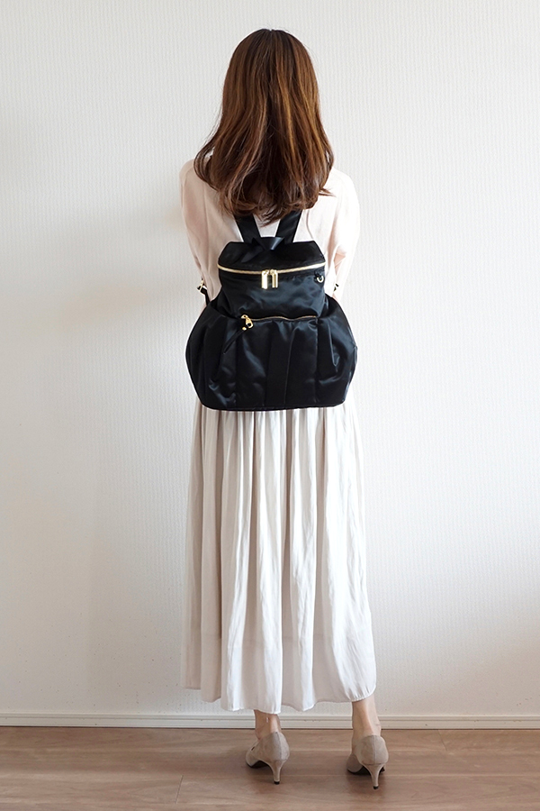 きれいめスタイルにも合う小さめマザーズリュック 背面 マザーズバッグ ママリュック専門店 ルカルカ 公式