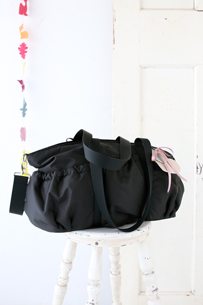 ご出産入院バッグや持ち物が多い乳児期に最適な軽るくてふわふわの大容量のママバッグ